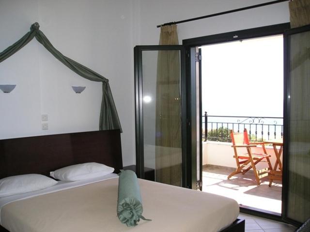 Golden Beach Inn Chrysi Ammoudia Room photo